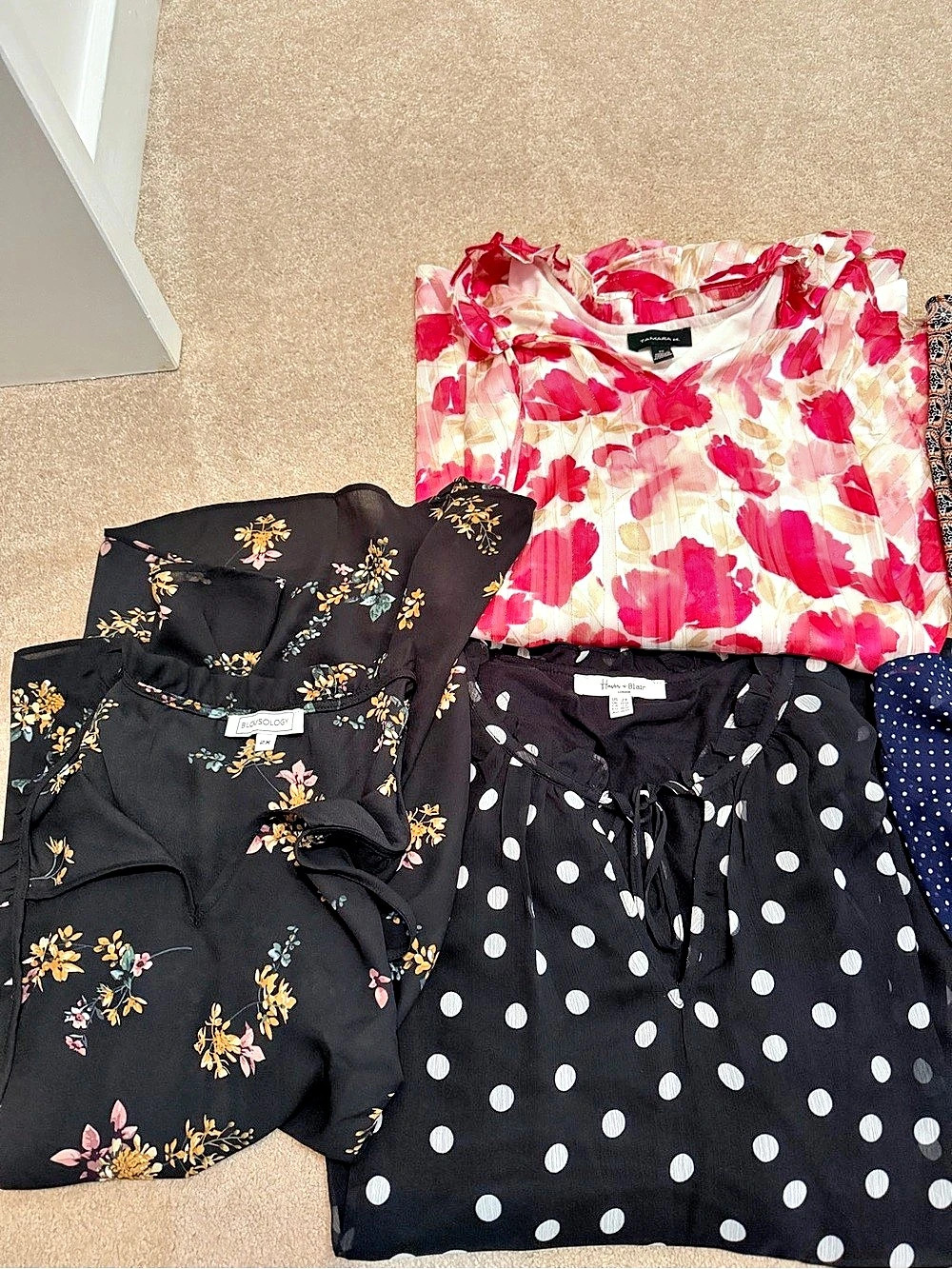 11 Women's Blouses - Assorted Prints, short sleeved and sleeveless